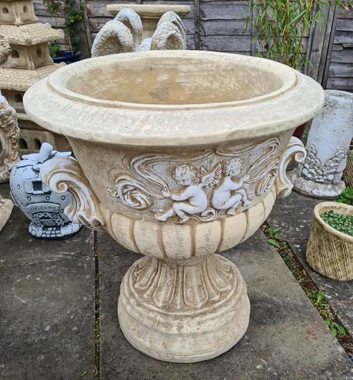 Buy & Sell Moseley Birmingham - Photos for Cherub Urn