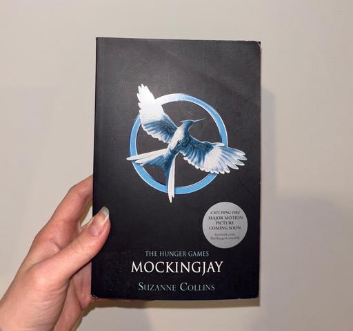 Buy & Sell Cliftonville West Northamptonshire - Photos for Hunger Games ‘Mockingjay’ Book