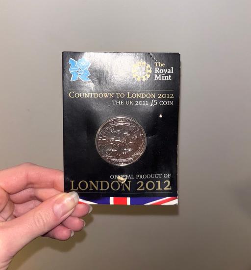 Buy & Sell Northampton West Northamptonshire - Photos for Uncirculated 2011 £5 Coin