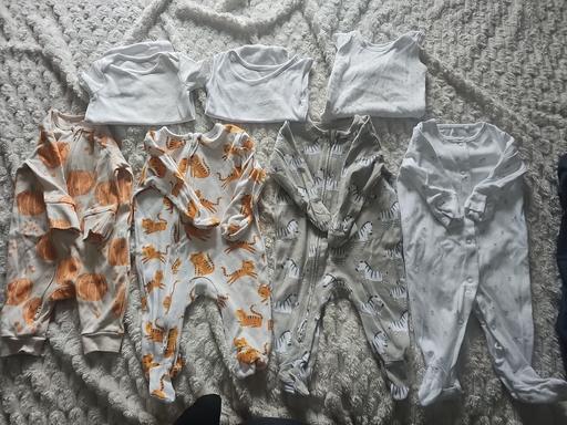 Buy & Sell Saint Andrew`s Hull - Photos for baby bodysuits