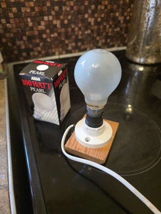 Buy & Sell Dudley Town Centre Dudley - Photos for HANDY LIGHT