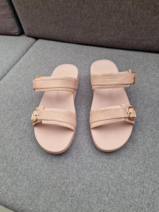 Buy & Sell Motherwell North Lanarkshire - Photos for women's Fitflop sandals size 8