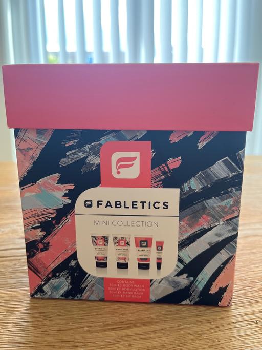 Buy & Sell Tipton Sandwell - Photos for Fabletics Gift Set