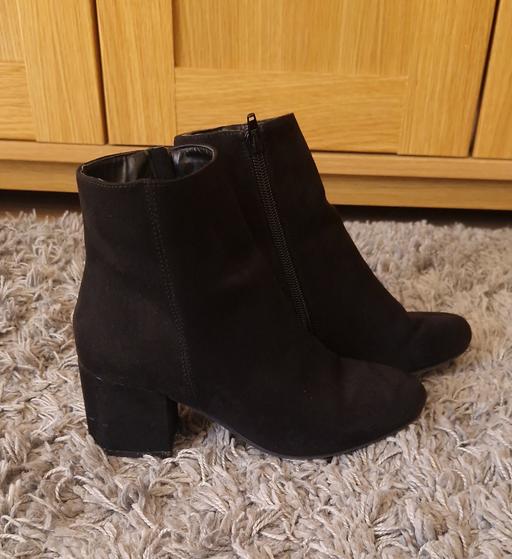 Buy & Sell Snedshill Telford and Wrekin - Photos for Black suede effect boots