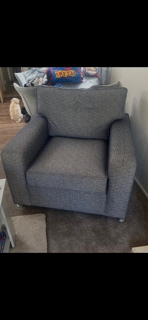 Buy & Sell Brierley Hill Dudley - Photos for Settie and 2 arm chairs