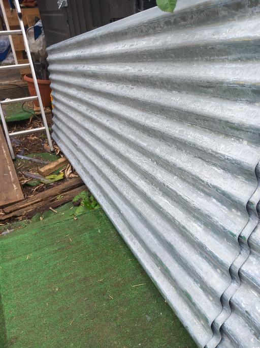 Buy & Sell Tooting Bec South West London - Photos for corigated roofing sheets
