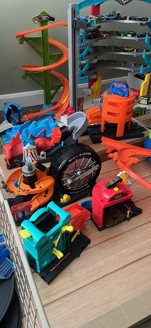 Buy & Sell West Bromwich Sandwell - Photos for Hot wheels dash crash track and accessories