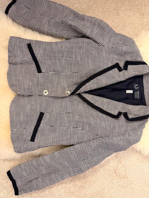 Buy & Sell Ludgershall Wiltshire - Photos for BNWOT SIZE 8-10 fitted Armani jacket