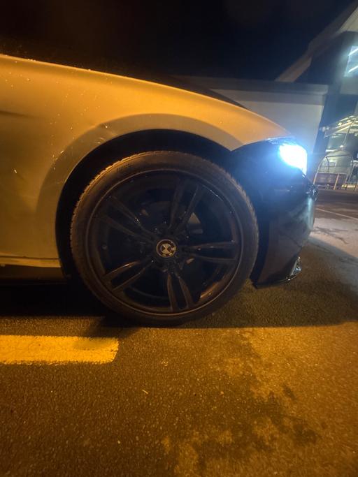 Vehicles - Photos for BMW 3 Series Alloys And Tiers