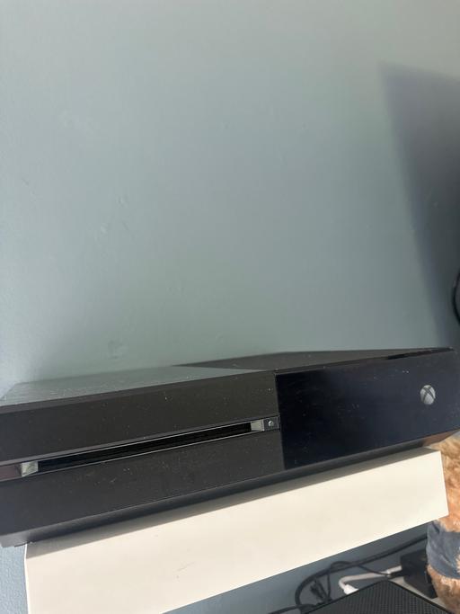 Buy & Sell West Bromwich Sandwell - Photos for Xbox one with controller works fine