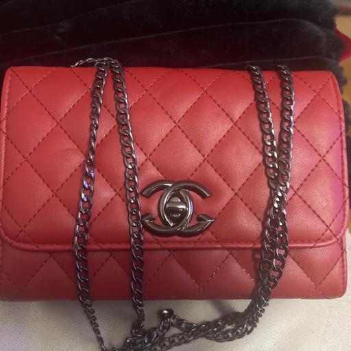 Buy & Sell Southall Ealing - Photos for Red fashion bag