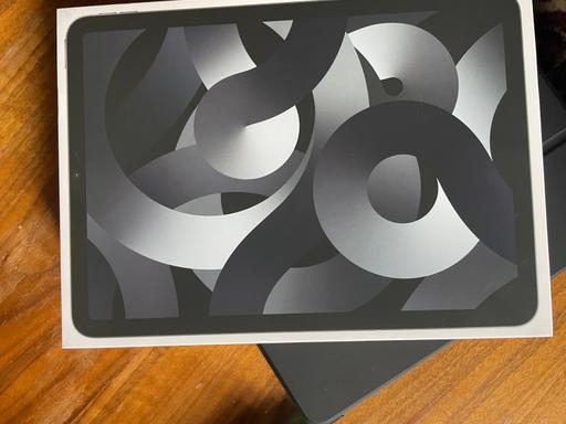 Buy & Sell Small Heath Birmingham - Photos for iPad Air M1 256ssd 5th Generation new boxed