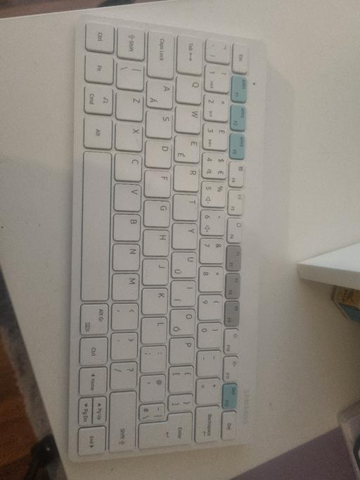 Buy & Sell Stourbridge Dudley - Photos for Samsung wireless Bluetooth keyboard in white