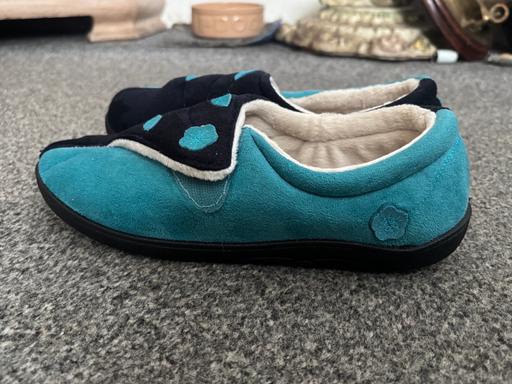 Buy & Sell Princes End Sandwell - Photos for Padders women’s leaf slippers. Size 6 (New)