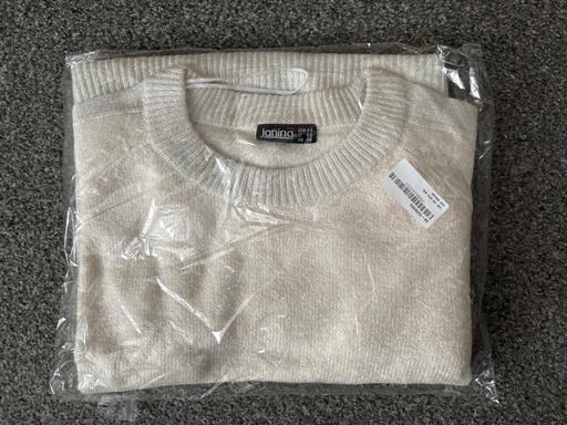 Buy & Sell Princes End Sandwell - Photos for Women’s super soft jumper. Size 16 (New)