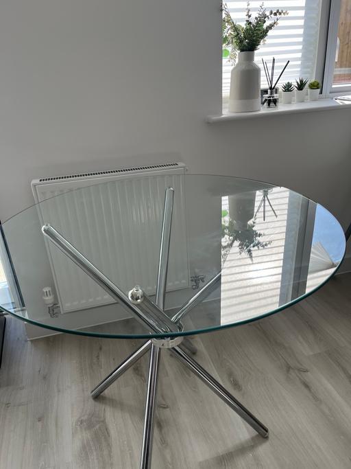 Buy & Sell Creekmouth East London - Photos for Round glass table