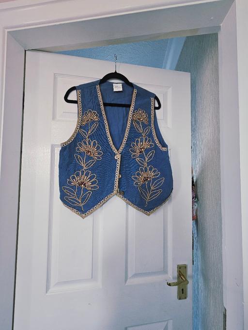 Buy & Sell Newton Doncaster - Photos for unusual top, size 12.