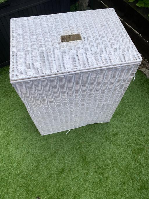 Buy & Sell Lower Clapton East London - Photos for White storage or linen basket large