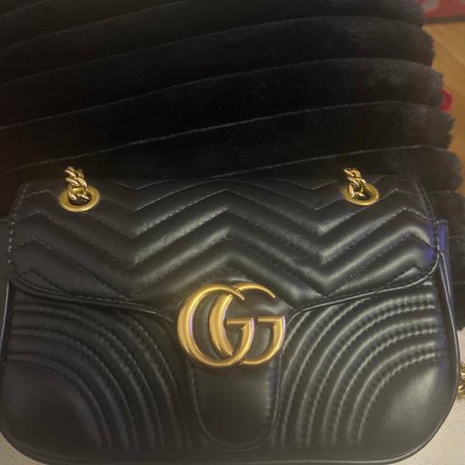 Buy & Sell Southall Ealing - Photos for Black shoulder bag. In mint condition .