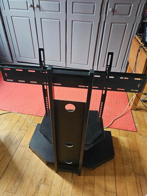 Buy & Sell Balham South West London - Photos for AVF Wood Effect Up To 60 Inch TV Stand - Blac