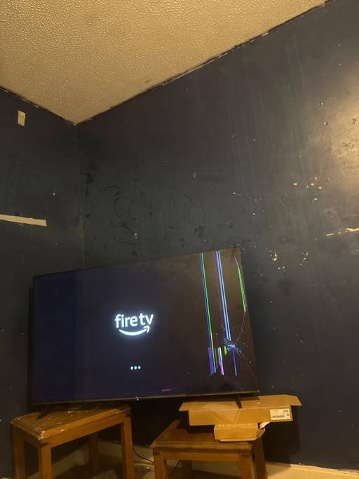 Buy & Sell Clayton Le Moors Hyndburn - Photos for Tv tcl