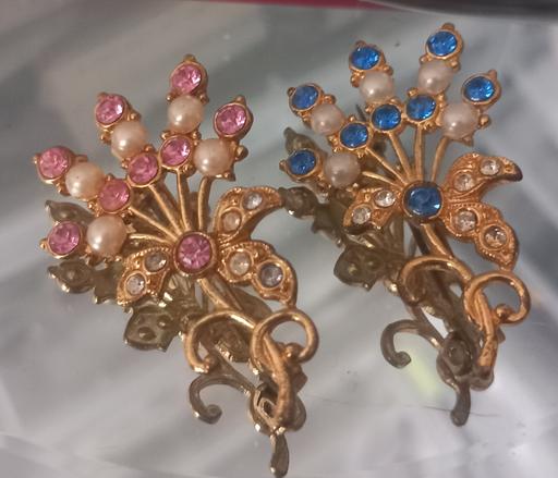 Buy & Sell Thatto Heath Saint Helens - Photos for 2 vintage pearl & gemstone floral brooches