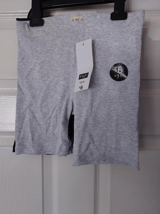Buy & Sell Woodthorpe Charnwood - Photos for Girls pack of 2 shorts size 9-10 years