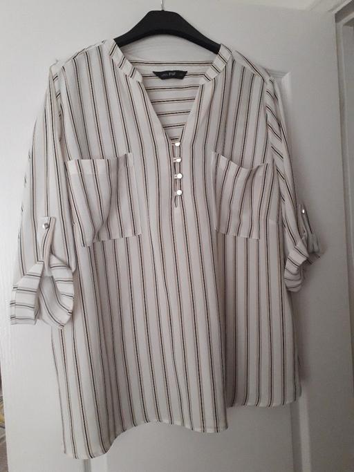 Buy & Sell Wednesbury Sandwell - Photos for women's top size 22