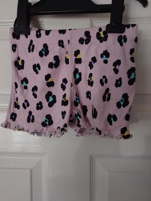 Buy & Sell Woodthorpe Charnwood - Photos for Girls lilac shorts size 5-6 years