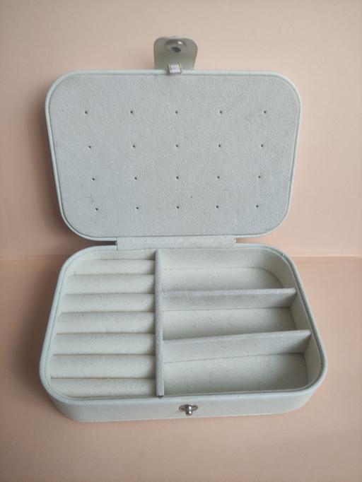 Buy & Sell Grafton Street Industrial Estate West Northamptonshire - Photos for Jewellery box