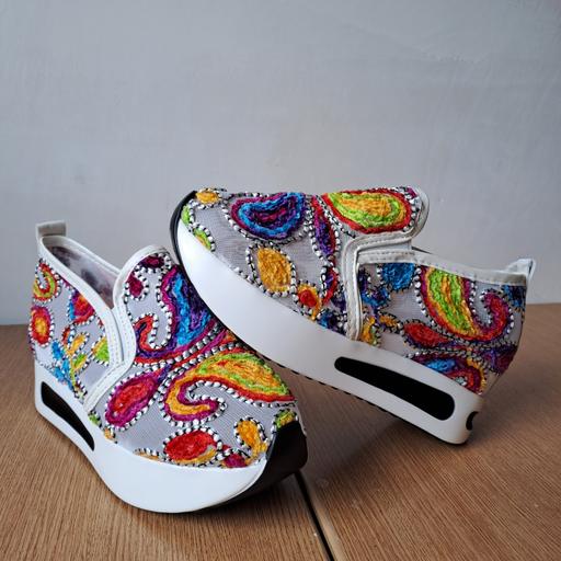 Buy & Sell West Bowling Bradford - Photos for Paisley Embroidered Slip-On Trainers UK 3