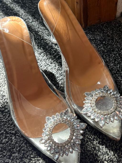 Buy & Sell Shipley Bradford - Photos for Silver heels