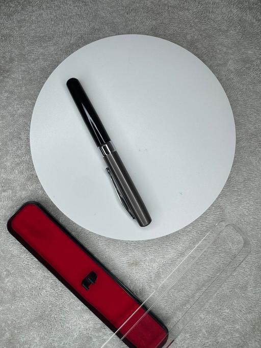 Classes Harrow North West London - Photos for Signature pen