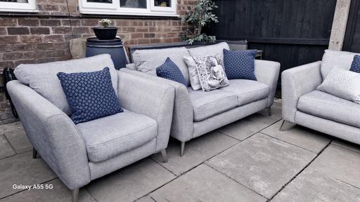 Buy & Sell Wednesfield Wolverhampton - Photos for Silver/Navy DFS Libby Sofas..2+1+1