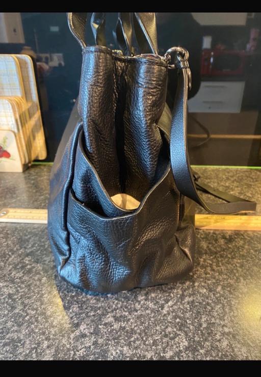 Buy & Sell Bolton Bolton - Photos for Clark leather hand bag big size .new