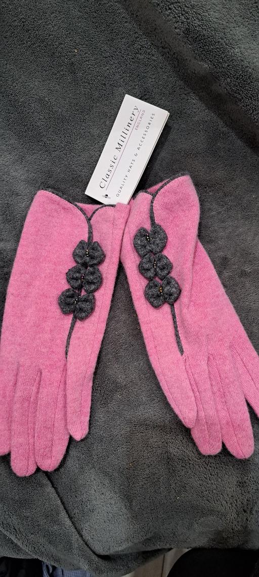 Buy & Sell Four Oaks Birmingham - Photos for Classic Millinery gloves