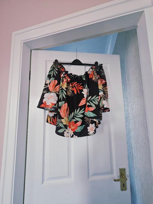 Buy & Sell Newton Doncaster - Photos for Summer top, size 18/20..NEW