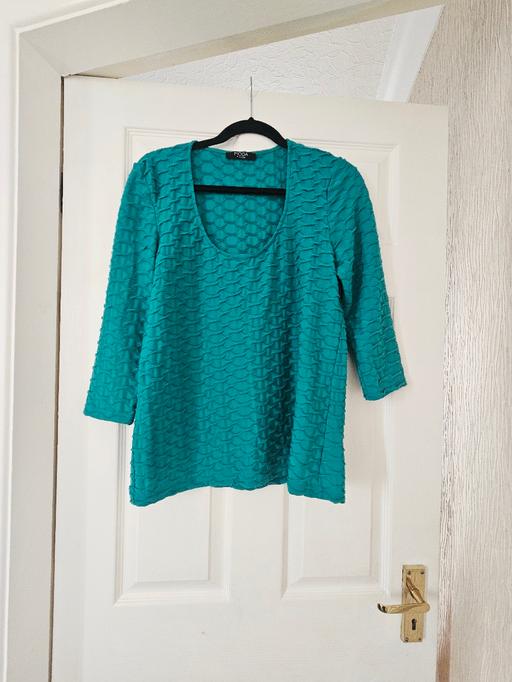 Buy & Sell Newton Doncaster - Photos for Top, stretchy size 14.