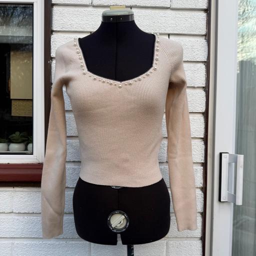 Buy & Sell Colliers Wood South West London - Photos for Beige square neck sweatshirt