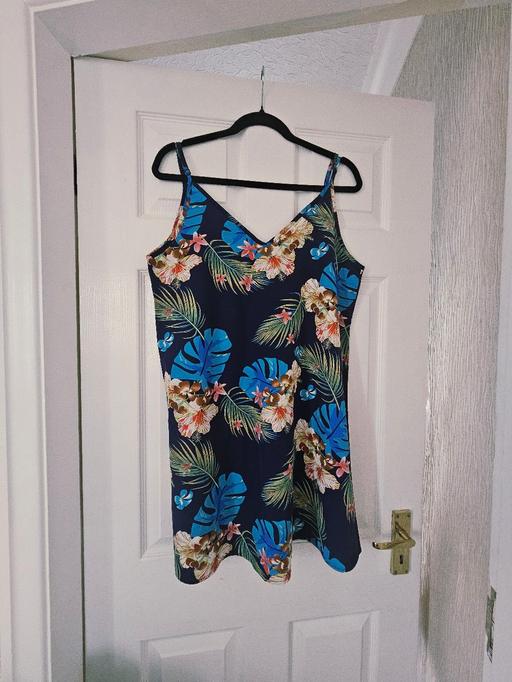 Buy & Sell Newton Doncaster - Photos for Summer dress, size 14..NEW without tags.