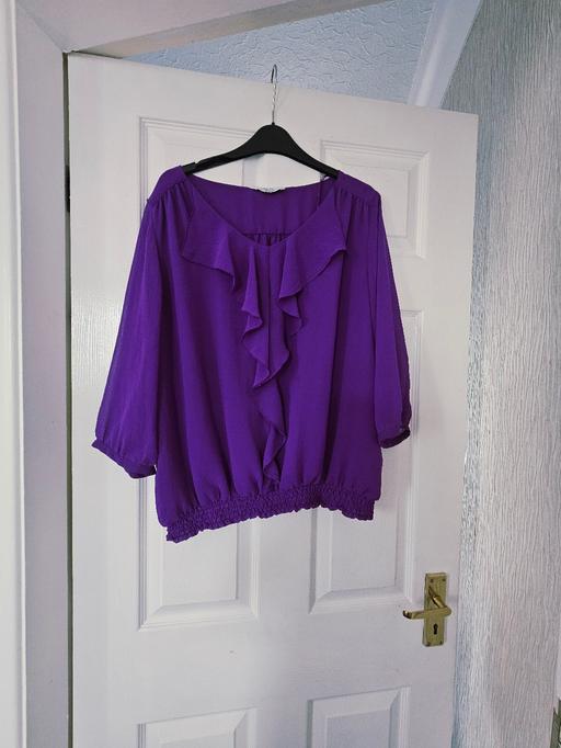 Buy & Sell Newton Doncaster - Photos for Gorgeous top, size 18..NEW without tags.