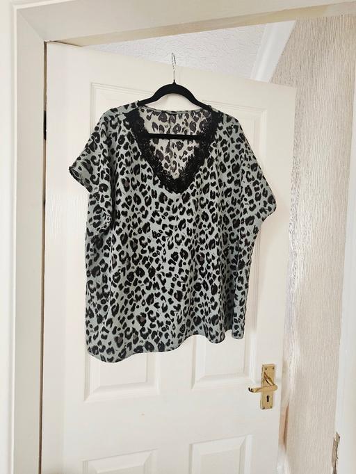 Buy & Sell Newton Doncaster - Photos for Summer top, size 20..NEW without tags.