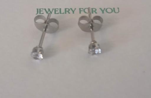 Buy & Sell Beeston Broxtowe - Photos for Earrings)