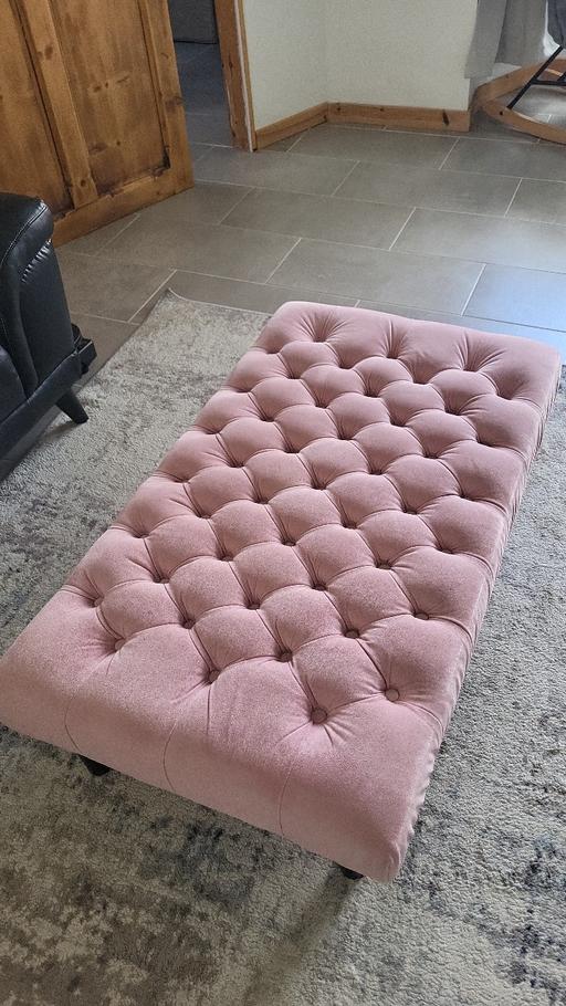 Buy & Sell Eston Redcar and Cleveland - Photos for Blush Chesterfield Foot-stool