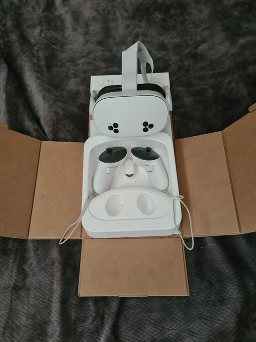 Buy & Sell Greenmount Bury - Photos for meta quest 3 s 128gb with box