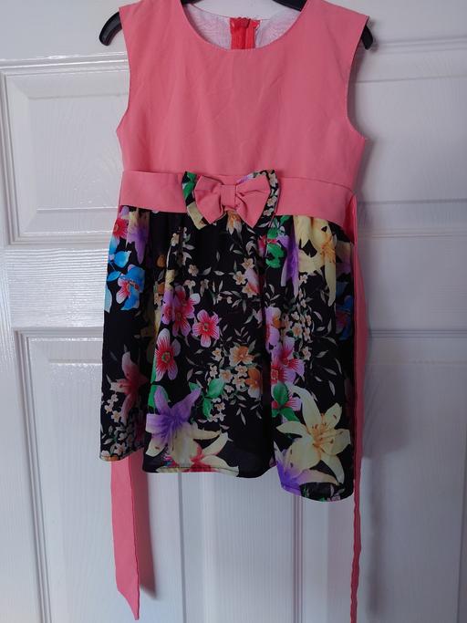 Buy & Sell Woodthorpe Charnwood - Photos for Girls floral dress size 110 (4-5Y)