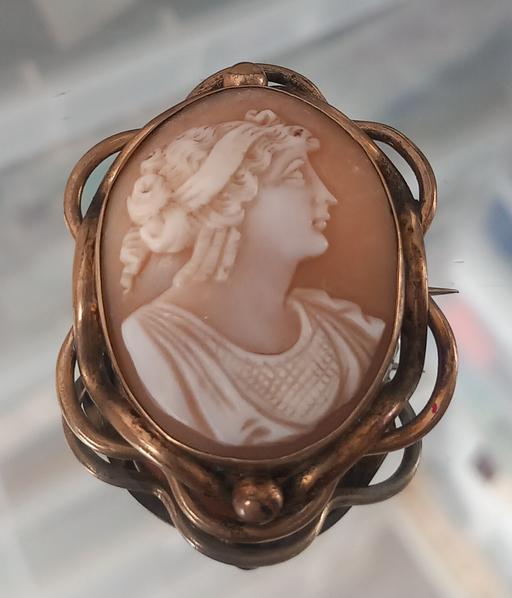Buy & Sell Thatto Heath Saint Helens - Photos for antique early Victorian pinchbeck cameo