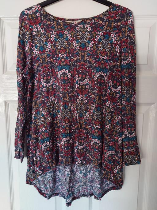 Buy & Sell Woodthorpe Charnwood - Photos for Women's floral long sleeve top size 8
