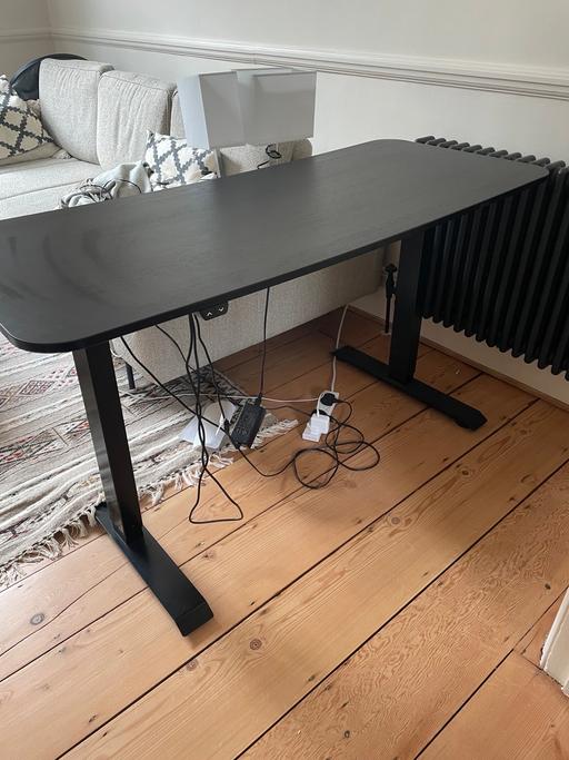 Buy & Sell Pentonville North London - Photos for Electric standing desk