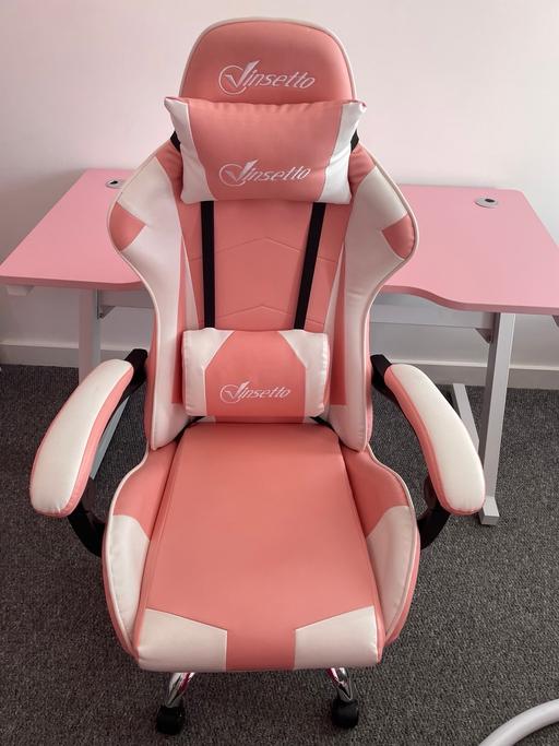 Buy & Sell Sefton Park Liverpool - Photos for Pink and white gaming chair with footrest